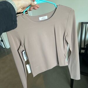 Aritzia Babaton Contour crewneck